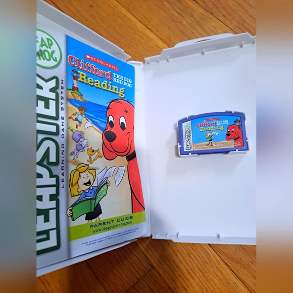 Leapster Clifford the Big Red Dog Reading Game - Picture 3 of 3